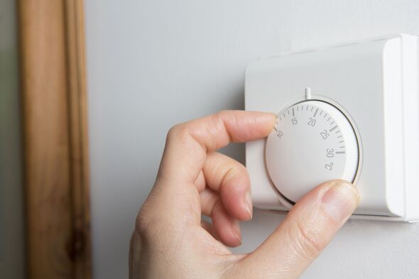 Octopus Energy Cashback £50 account credit Anyone with a thermostat urged to make heating change for £110 boost